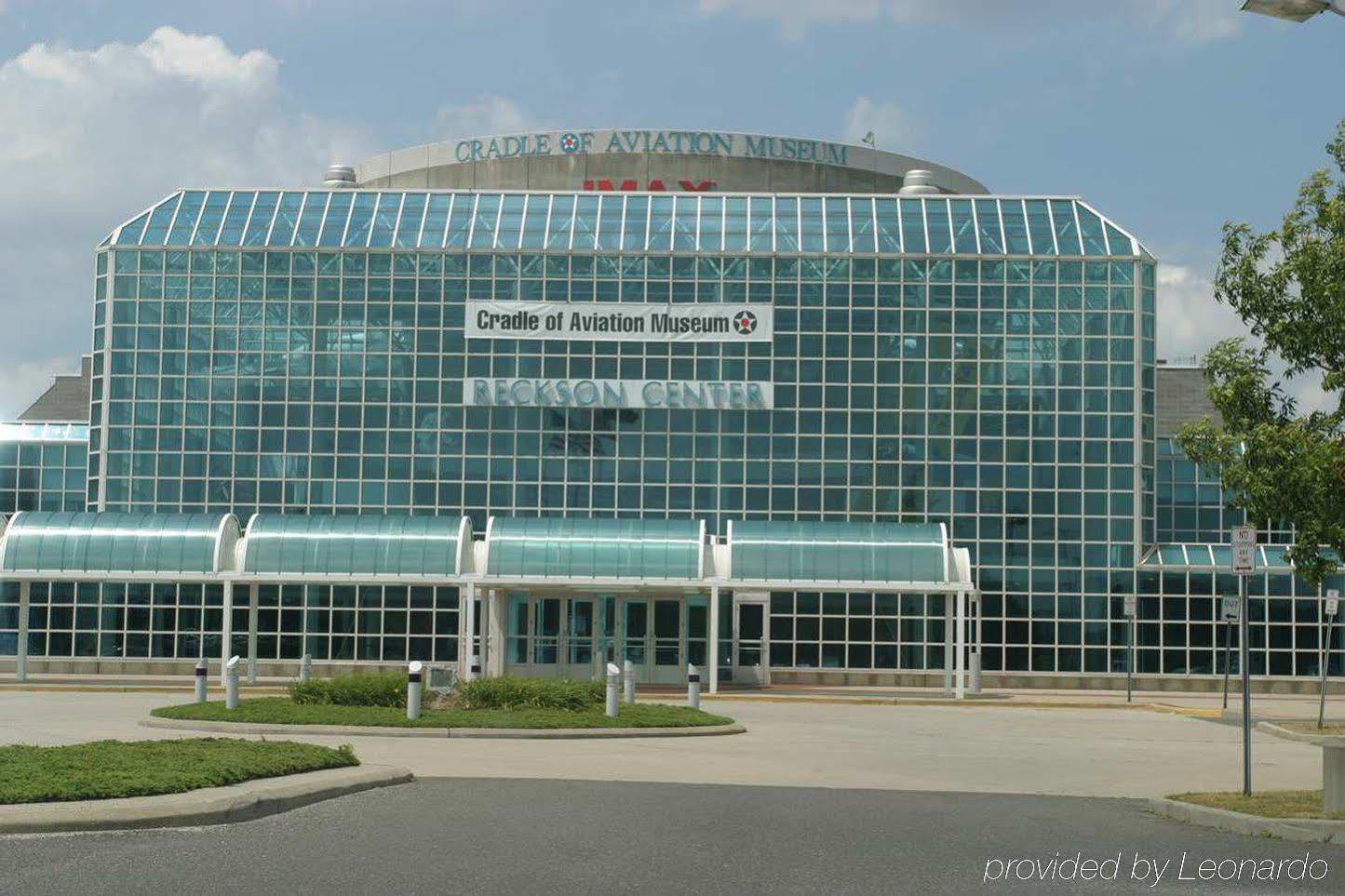 Hampton Inn By Hilton Garden City Long Island Amenidades foto